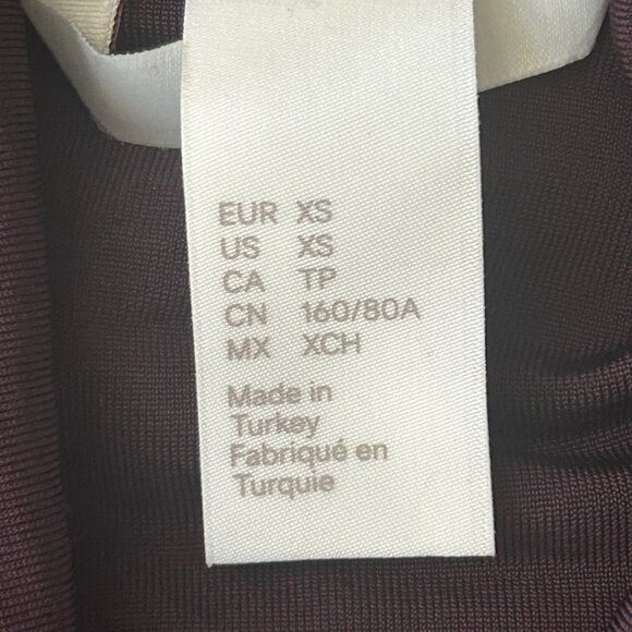 H&M A Luxurious Soft Sheen Finish Soft Touch Silky Fitted Turtleneck Top - Picture 6 of 14